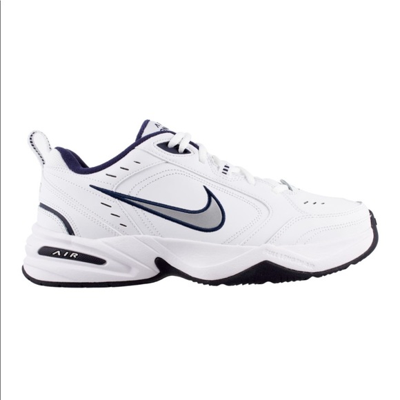 le scarpe nike air monarca iv 4e ampia 13 nwt poshmark le scarpe nike air monarca iv 4e ampia 13 nwt poshmark
